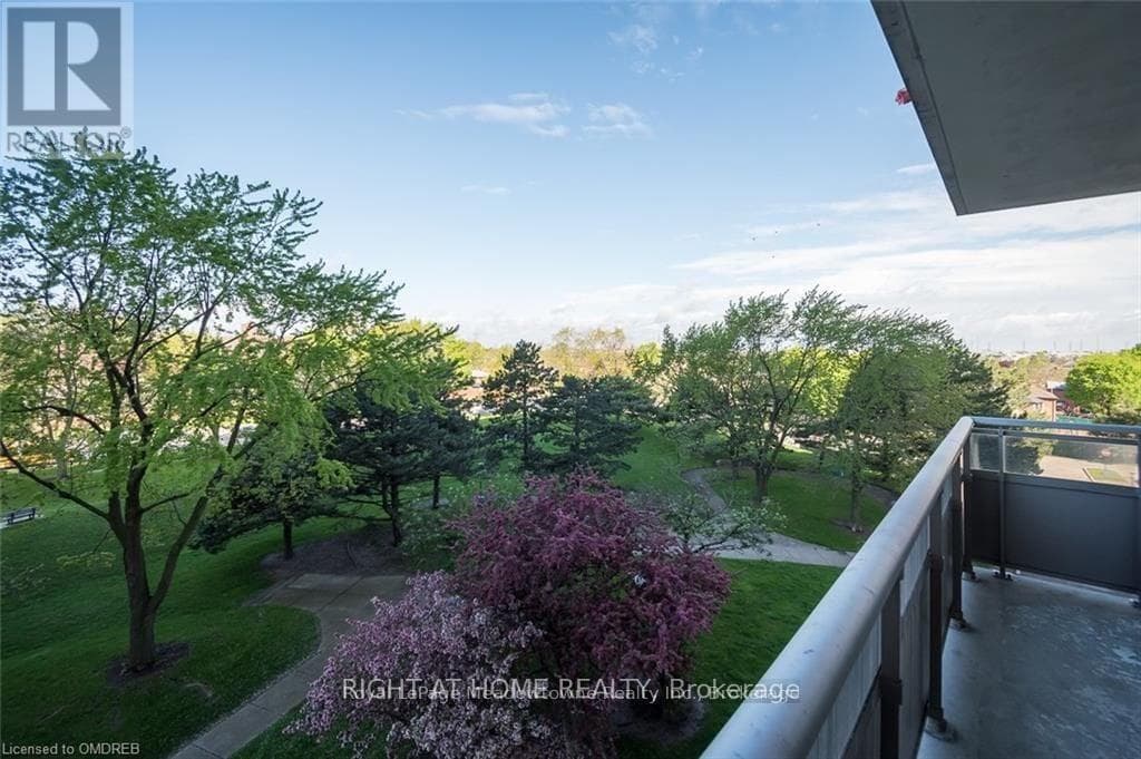 508 - 390 DIXON ROAD W photo 2