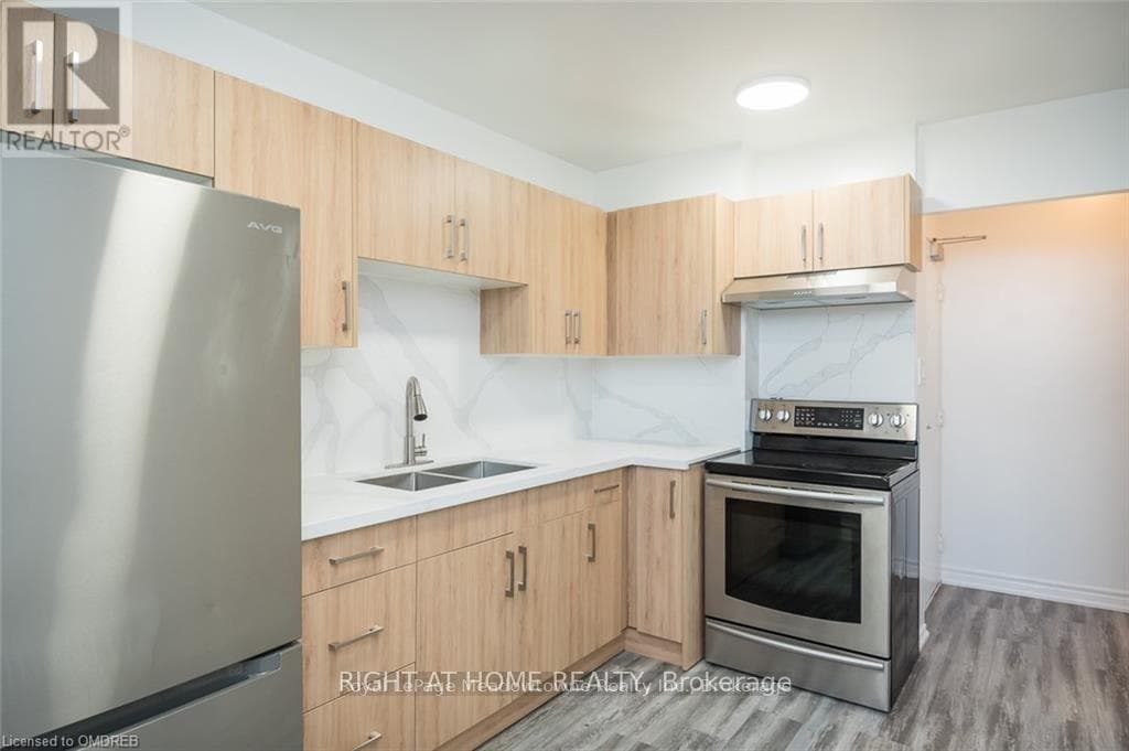 508 - 390 DIXON ROAD W photo 3