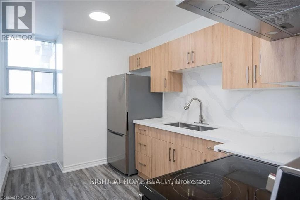 508 - 390 DIXON ROAD W photo 4
