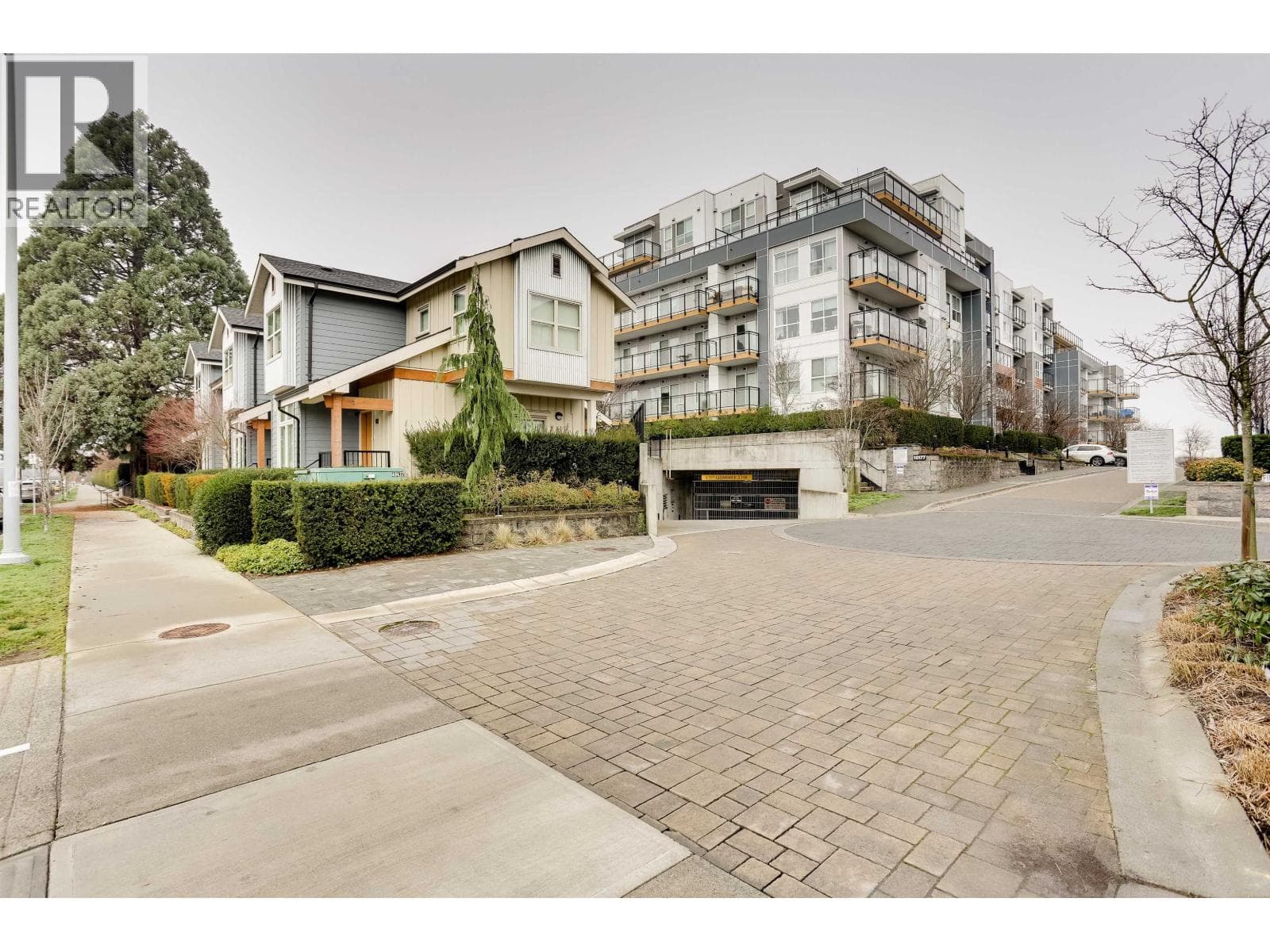 3 bed 3 bath single family at 608 10177 RIVER DRIVE — $849,000