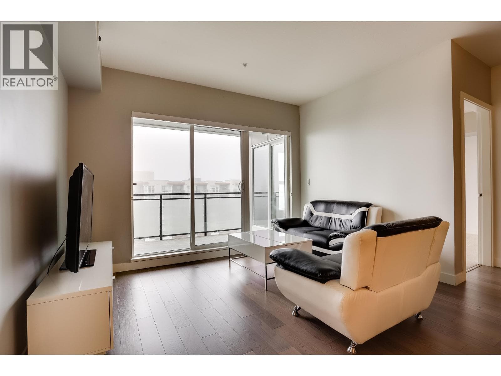 608 10177 RIVER DRIVE photo 4