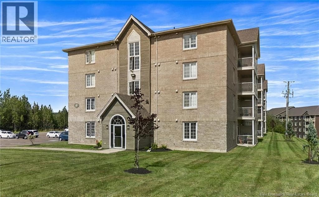 2 bed 1 bath single family at 65 Diamond Head Court Unit# 402 — $269,900