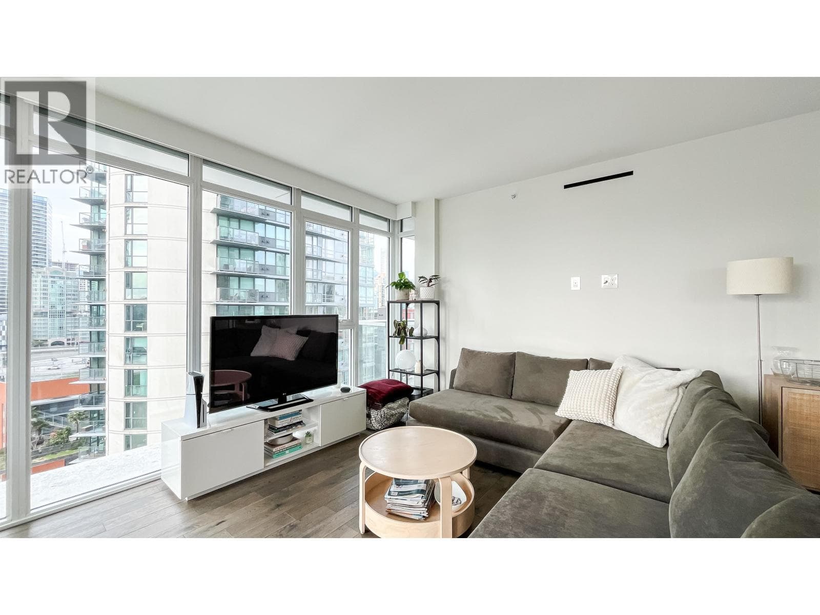 1601 499 PACIFIC STREET photo 5