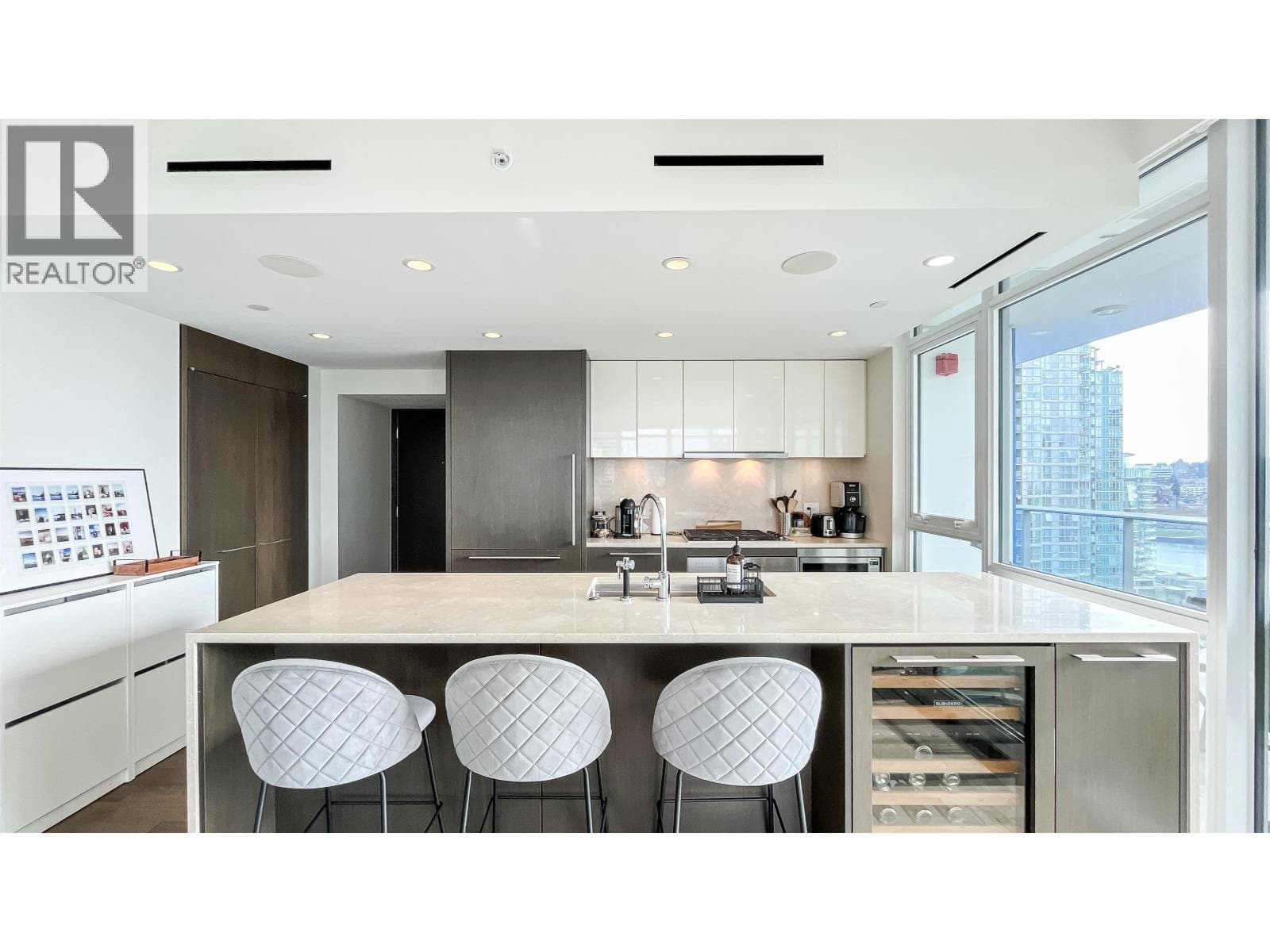 1601 499 PACIFIC STREET photo 4