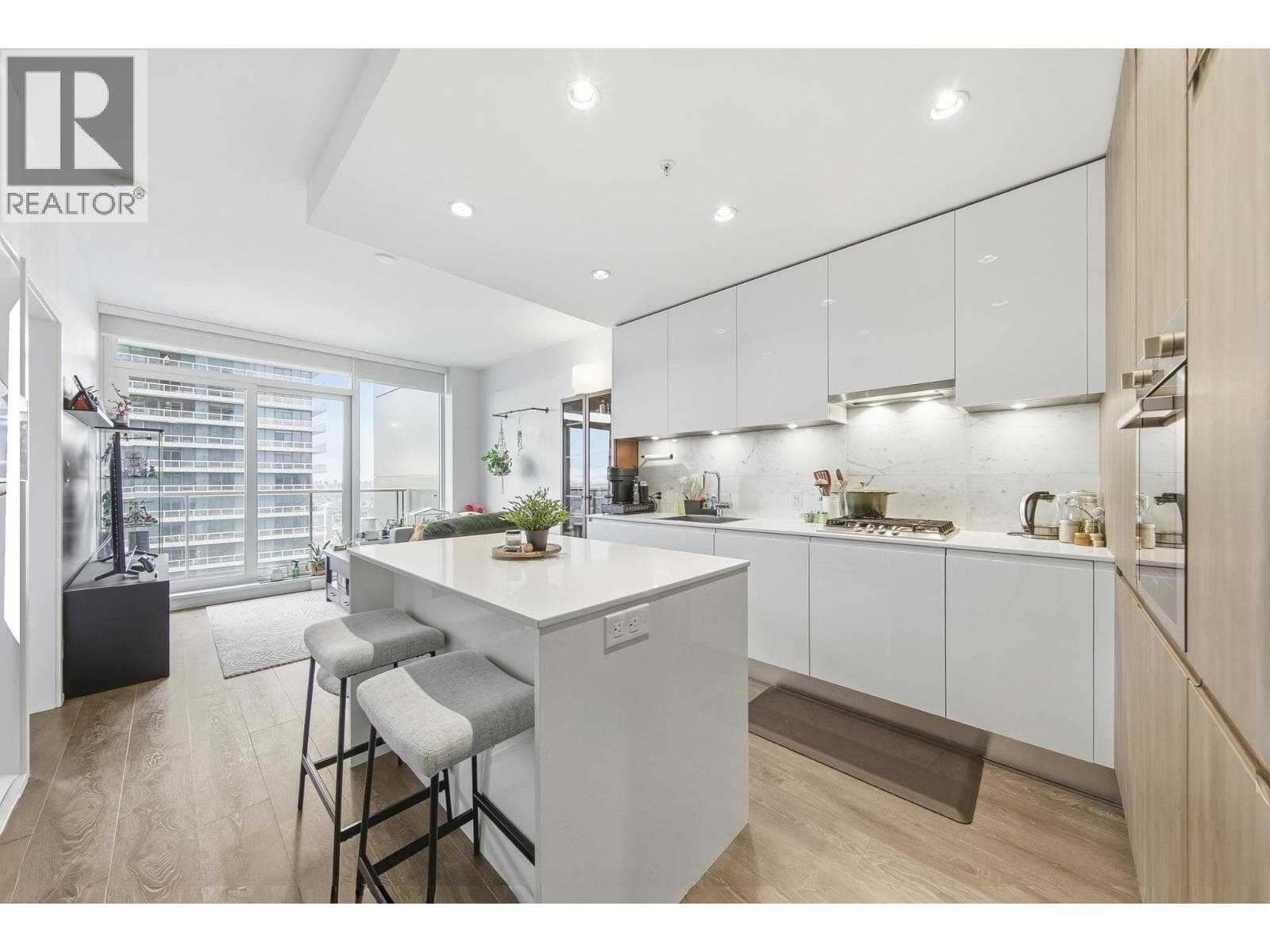 2 bed 2 bath single family at 4106 4650 BRENTWOOD BOULEVARD — $685,000