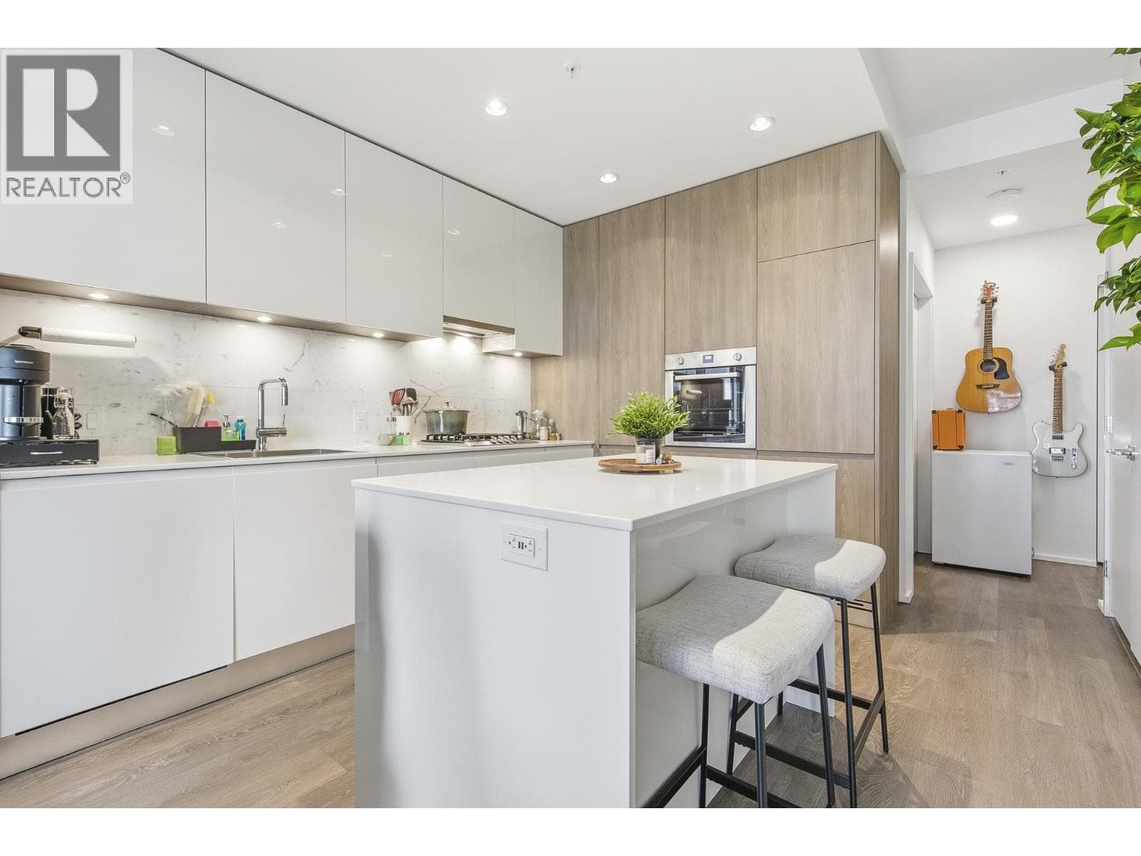 4106 4650 BRENTWOOD BOULEVARD photo 4