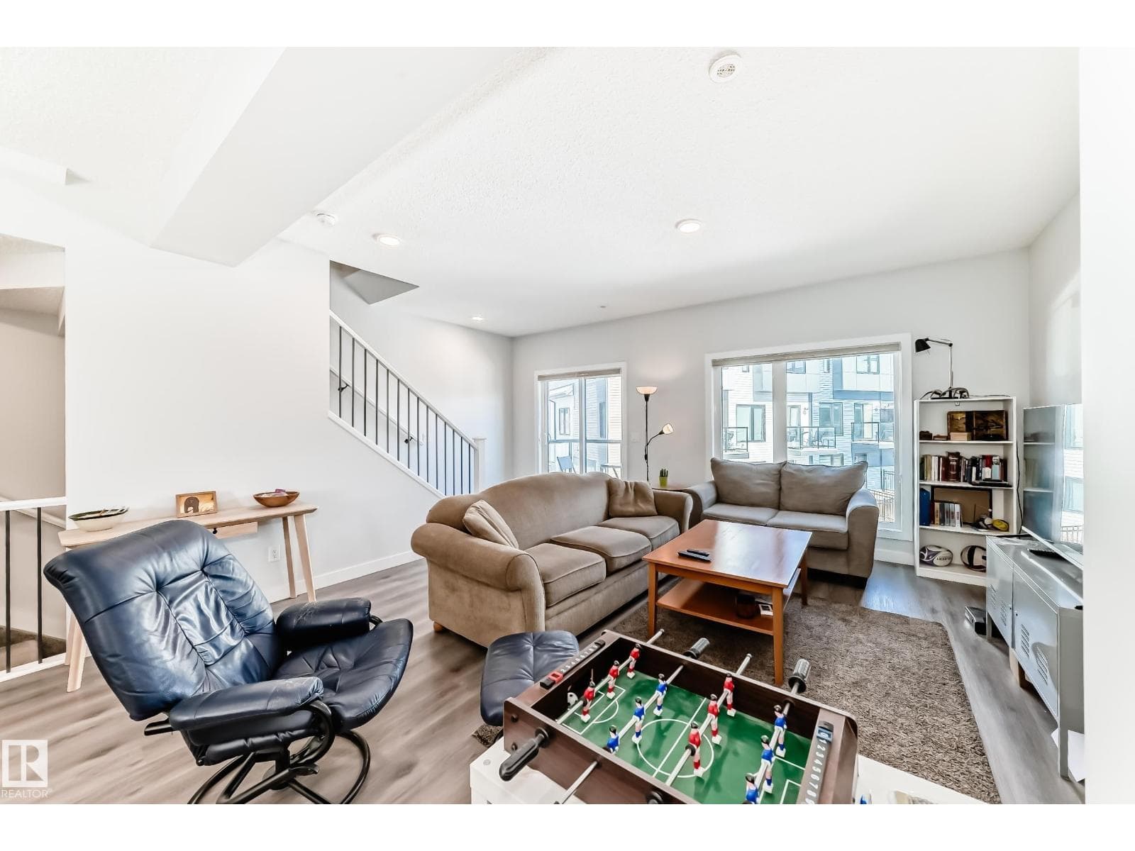 #82 11910 35 AV SW photo 3