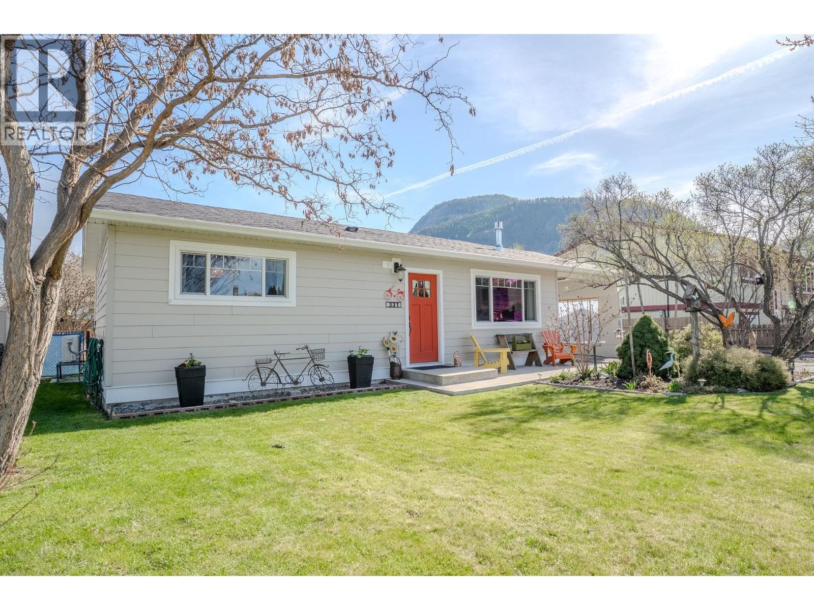 2 bed 2 bath single family at 331 BIRCH Street — $585,000