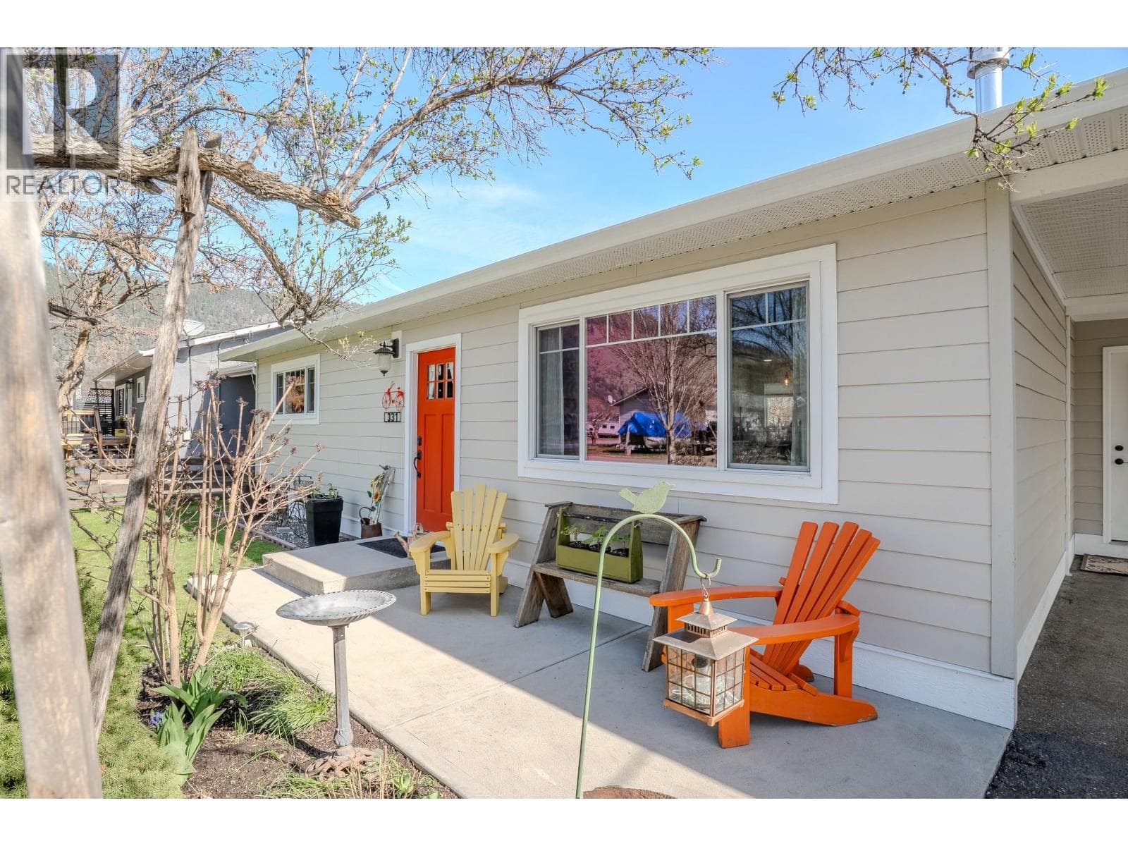 331 BIRCH Street photo 5