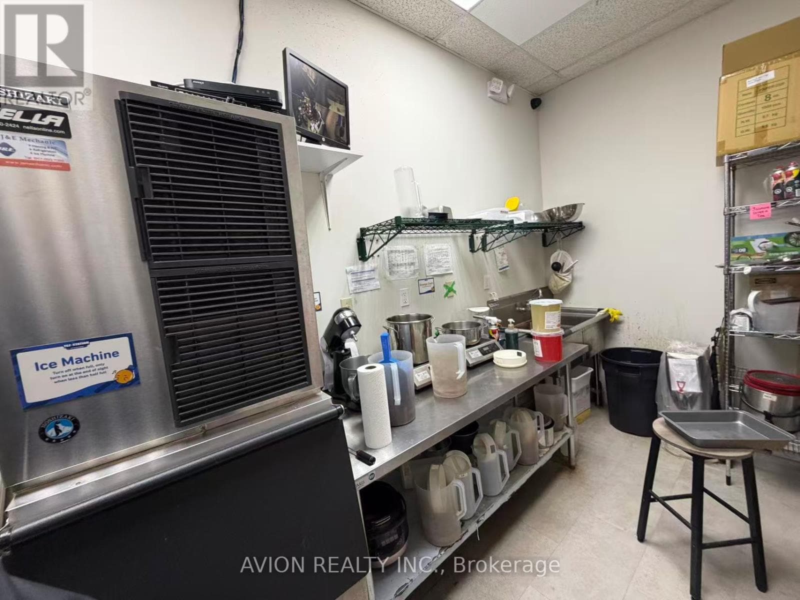 6 - 3290 MIDLAND AVENUE photo 4