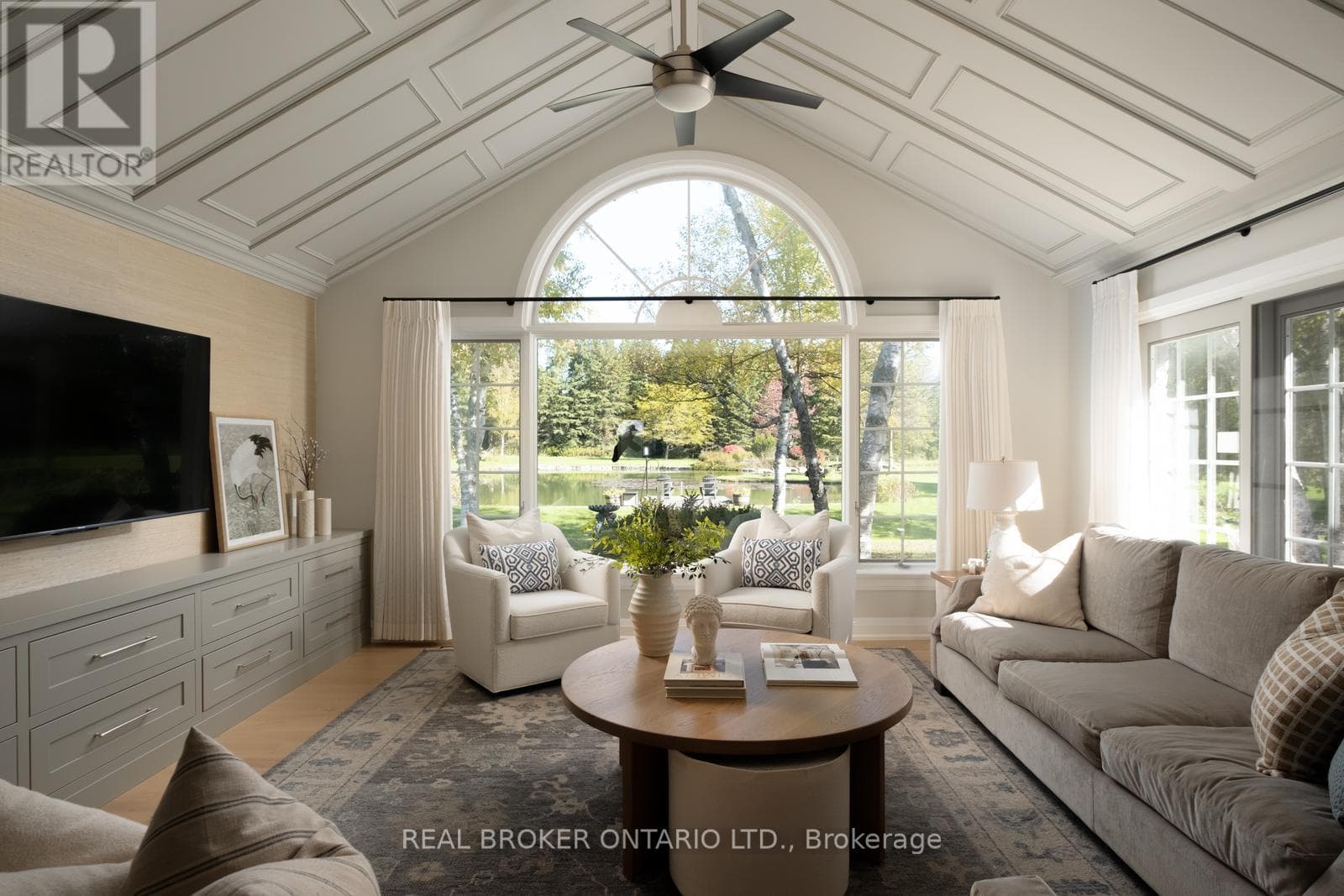9285 DAGMAR ROAD photo 3