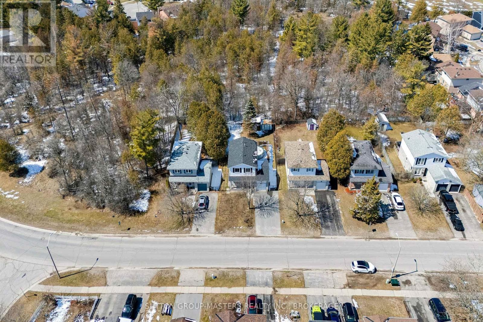 734 CEDARWOOD DRIVE photo 2
