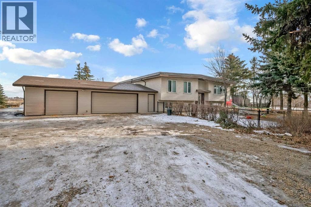 5 bed 3 bath single family at 255192 Range Road 282 — $2,400,000