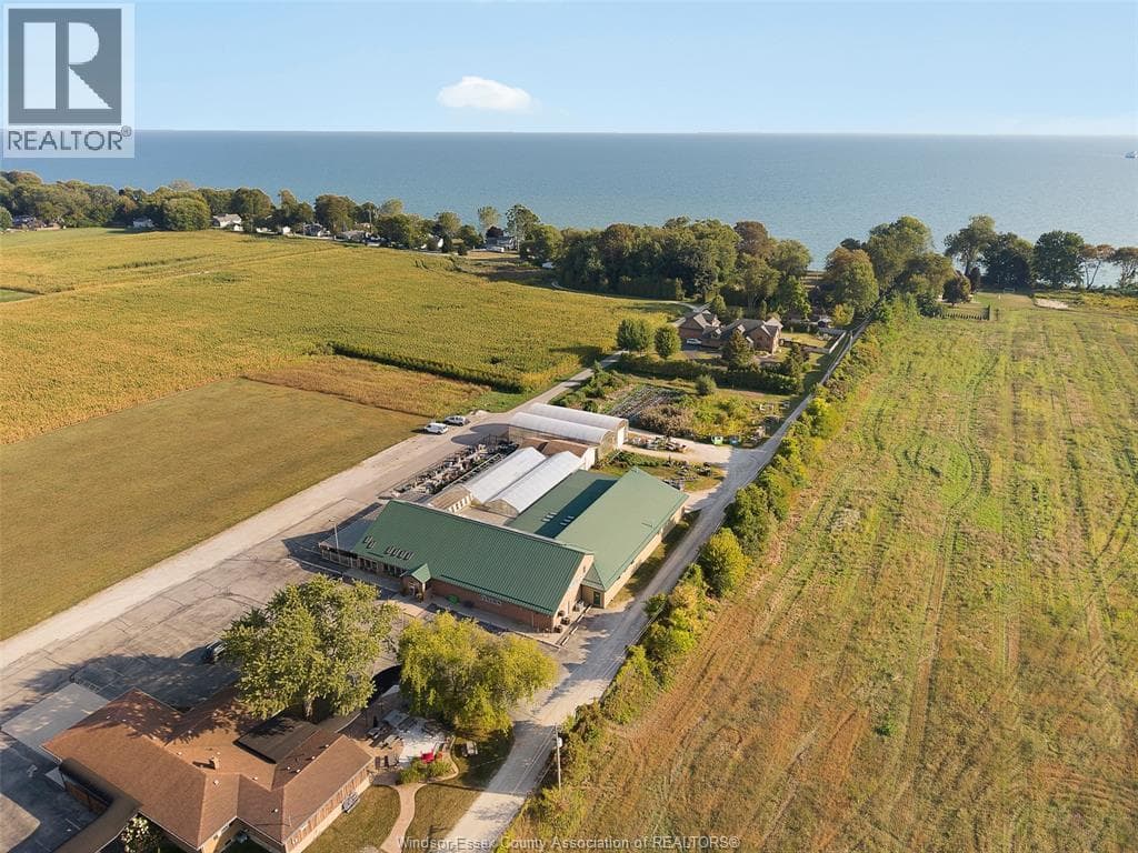 585 SEACLIFF DRIVE photo 2