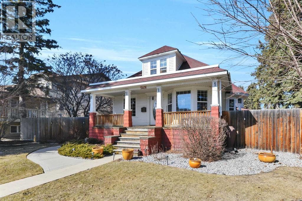 3 bed 2 bath single family at 5406 50 Avenue — $595,000