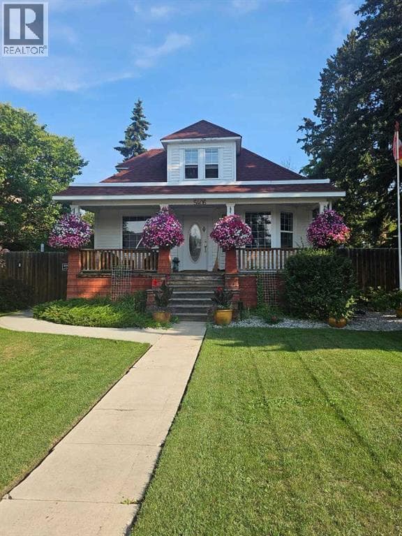 5406 50 Avenue photo 3