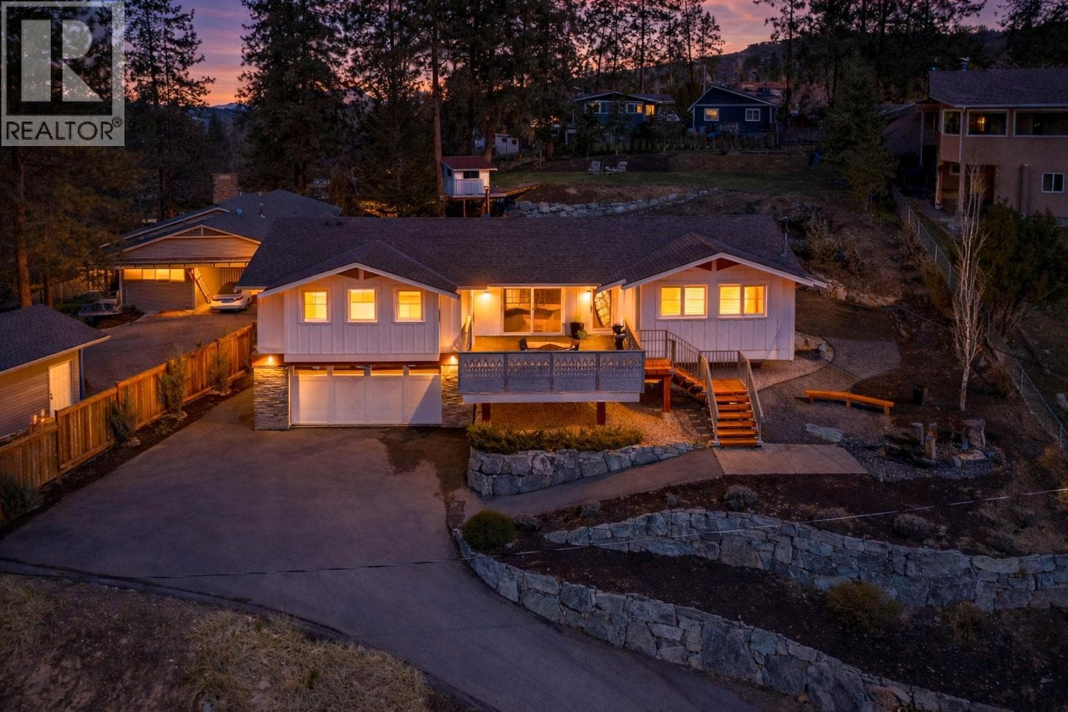 488 Sheila Crescent photo 4