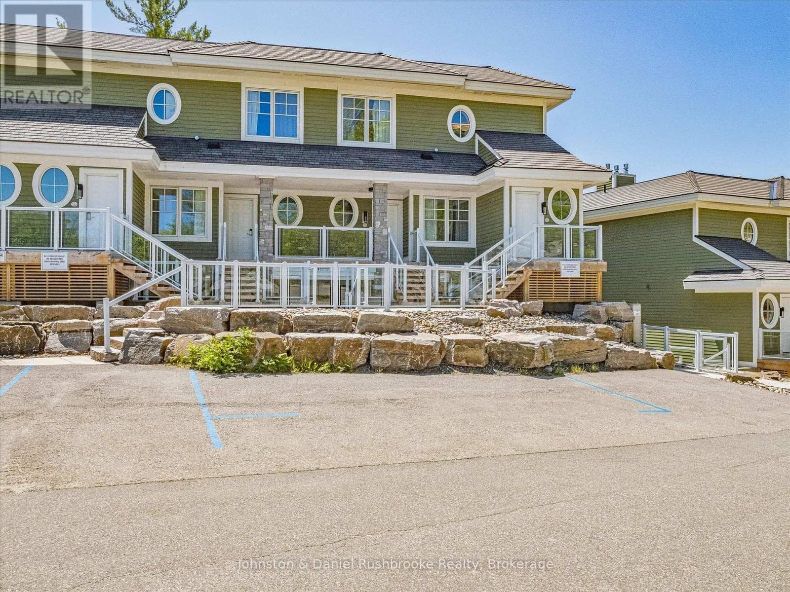 BTVE104 - 1869 MUSKOKA ROAD 118 W HIGHWAY photo 2