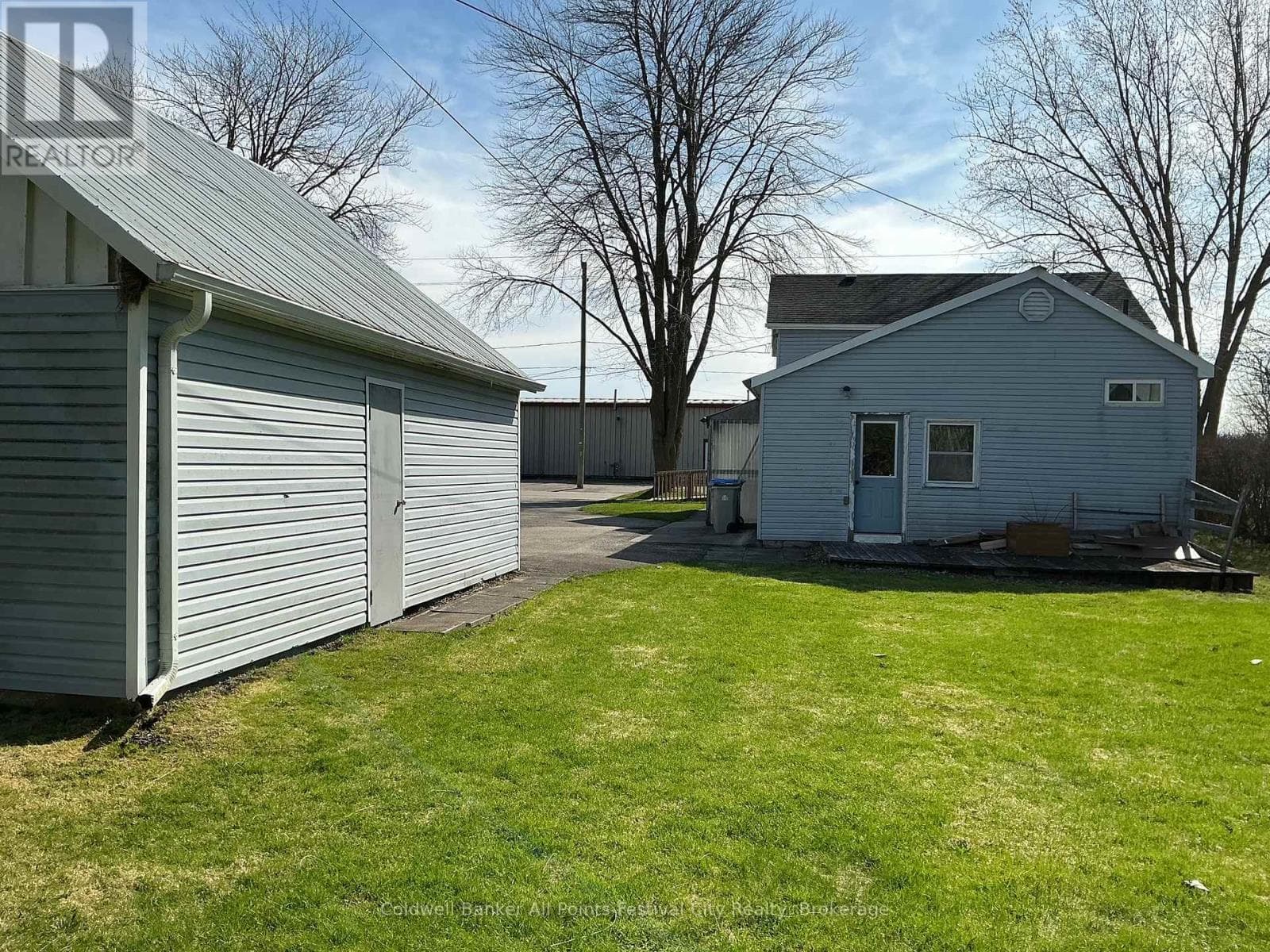 151 GEORGINA STREET photo 4