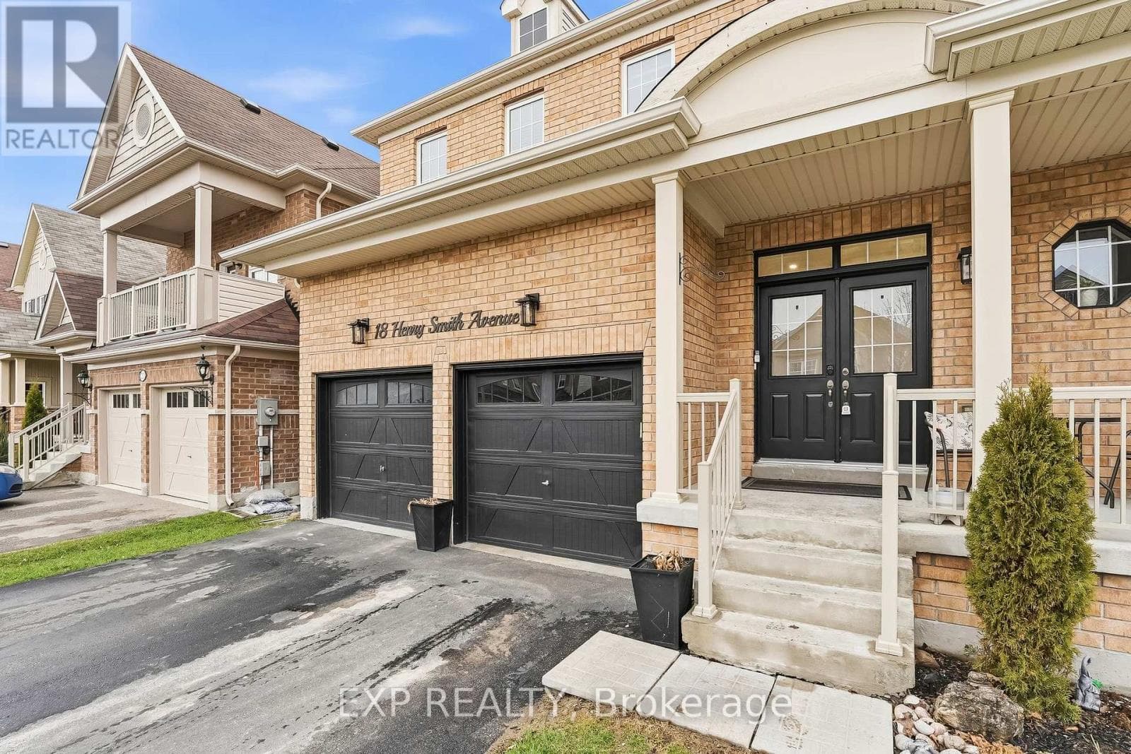 18 HENRY SMITH AVENUE photo 3