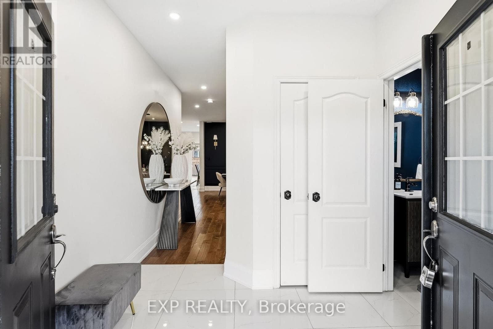 18 HENRY SMITH AVENUE photo 5