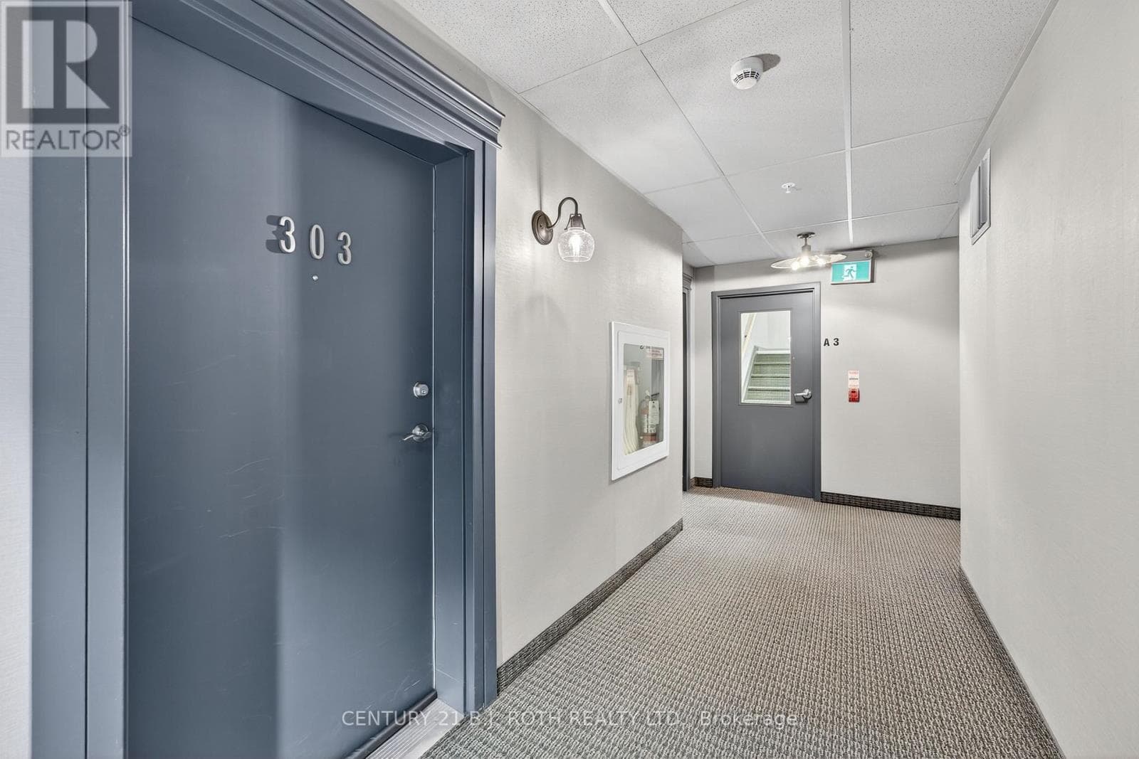 303 - 40 FERNDALE DRIVE S photo 4