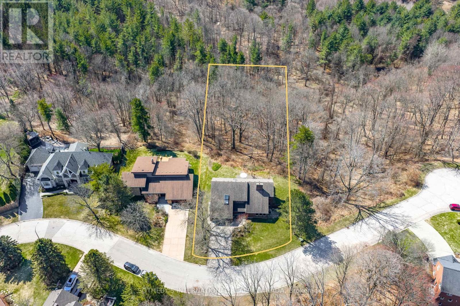 20 RIDGEVIEW COURT photo 2