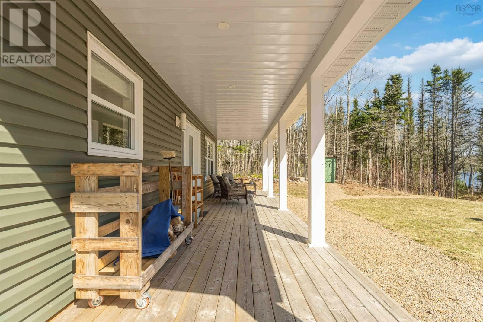 368 Eddy Drive photo 3