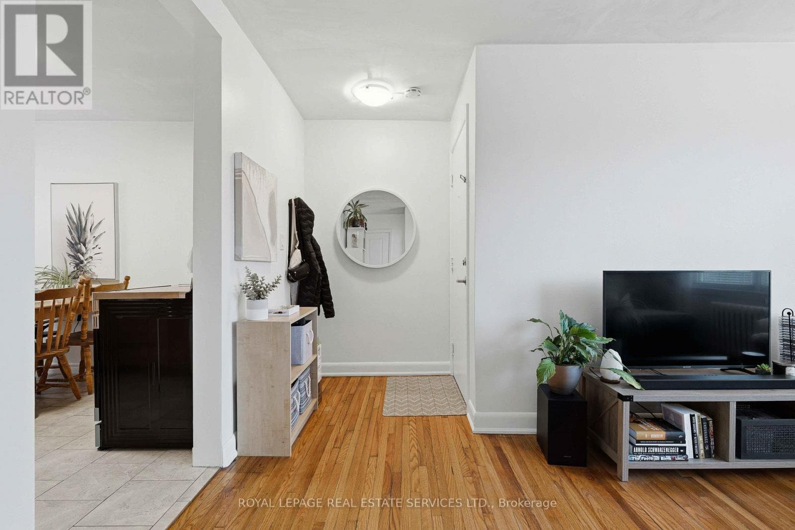 1028 JOHNSON STREET photo 5