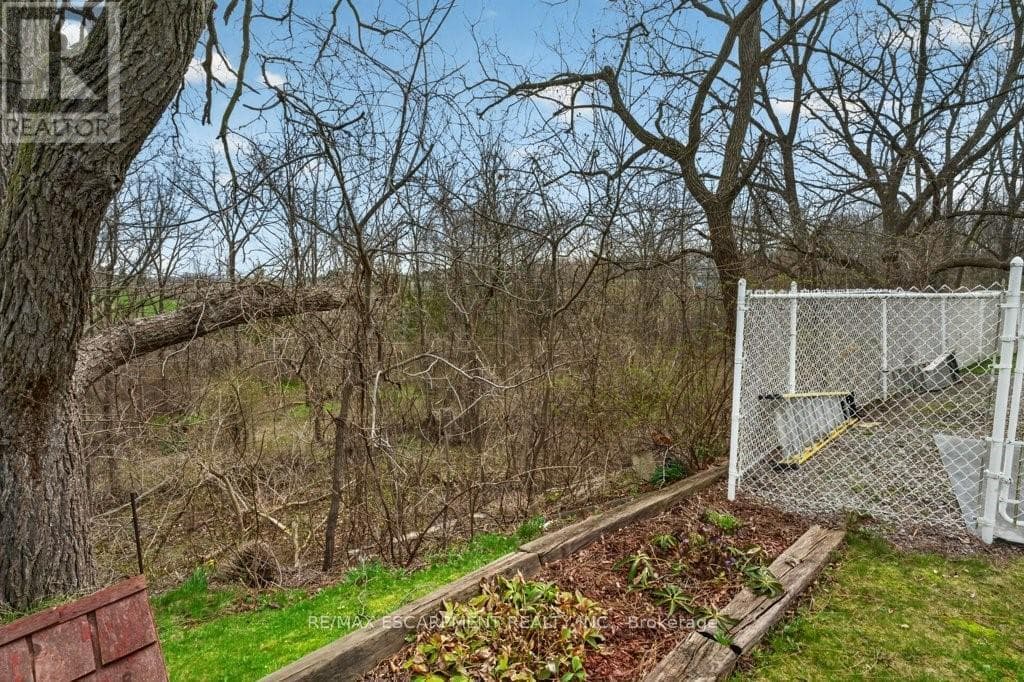 3378 JOHNSON STREET photo 3
