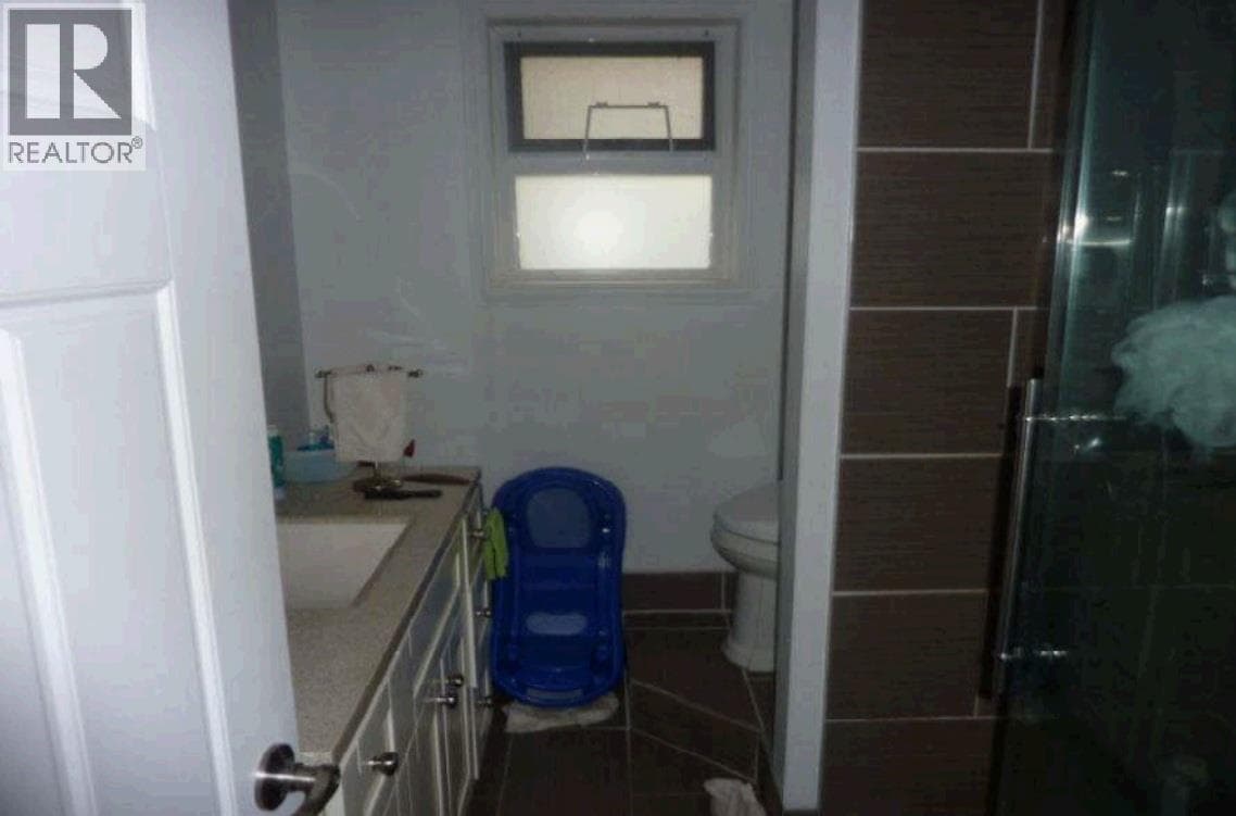 9909 LYNDHURST STREET photo 4