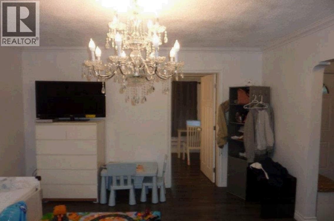 9909 LYNDHURST STREET photo 5