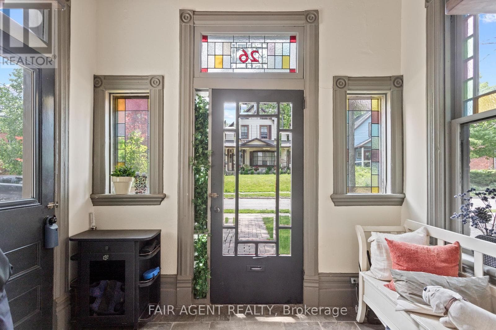 26 DALY AVENUE photo 5