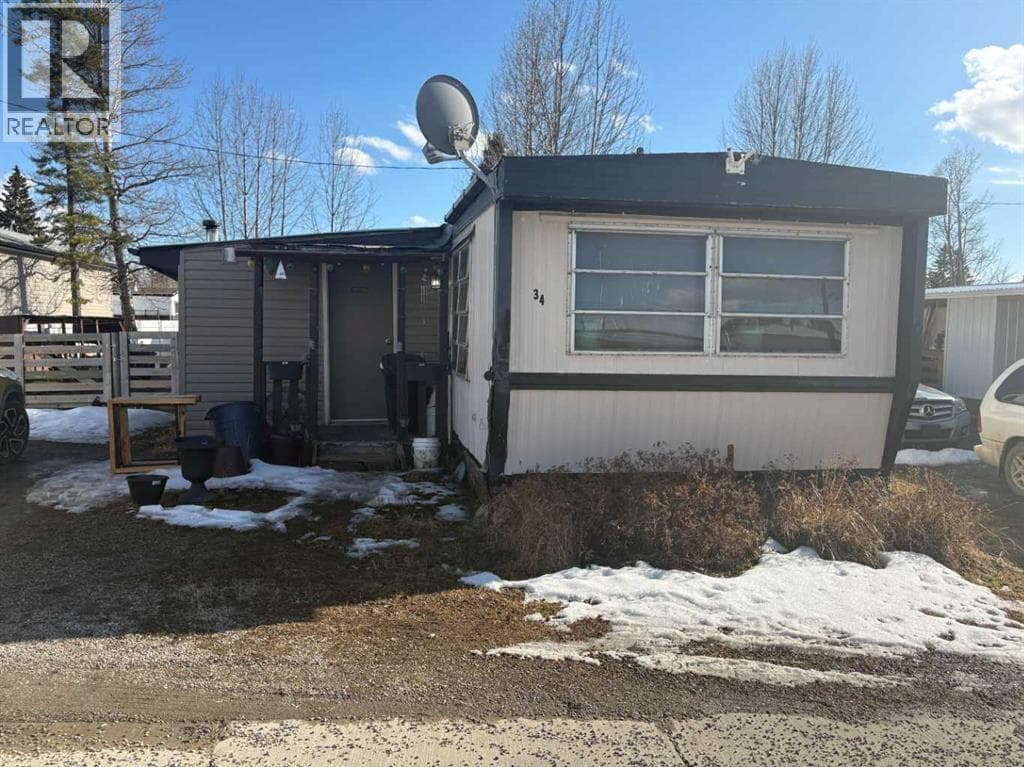 3 bed 1 bath single family at #34, 5311 60 Street — $55,000