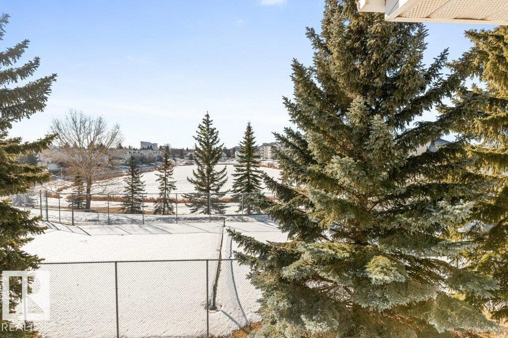 9753 176 ST NW photo 3