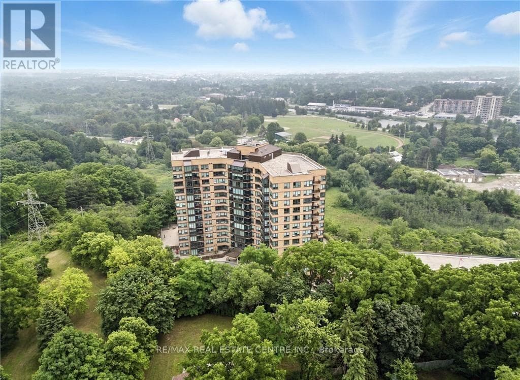 2 bed 2 bath single family at 808 - 237 KING STREET W — $424,900