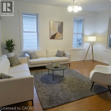 713 CEDAR Street photo 4