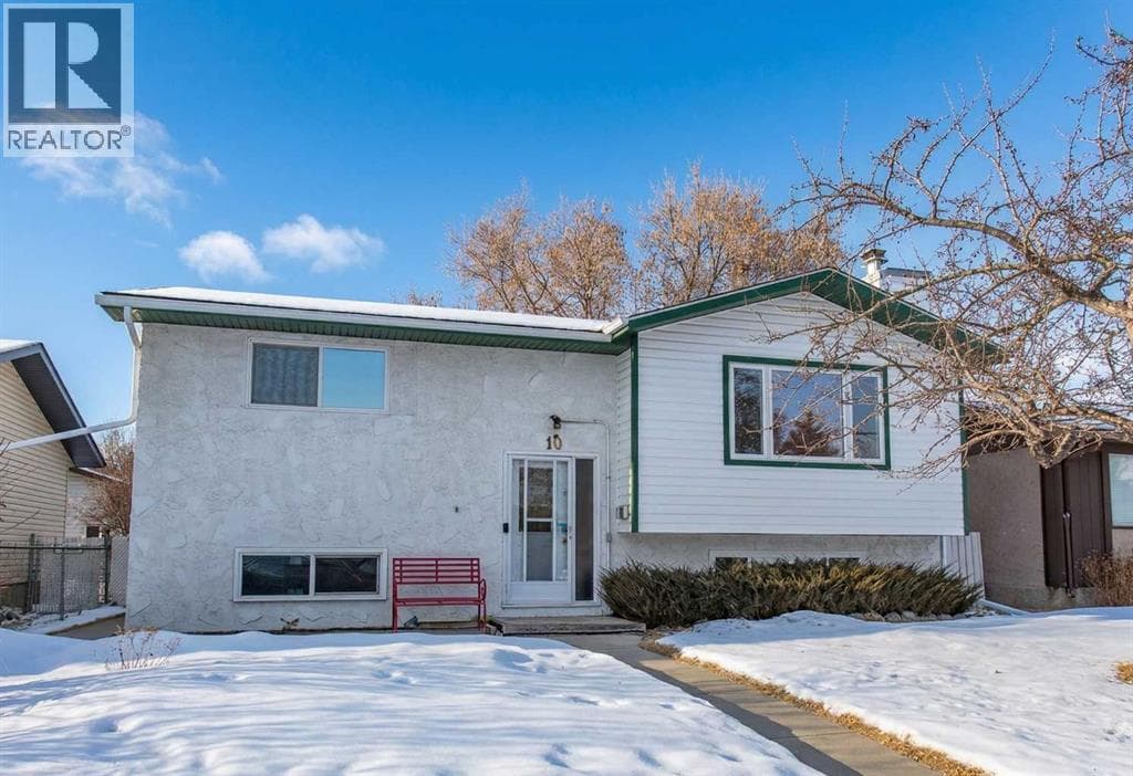 3 bed 2 bath single family at 10 Patterson Crescent — $439,900