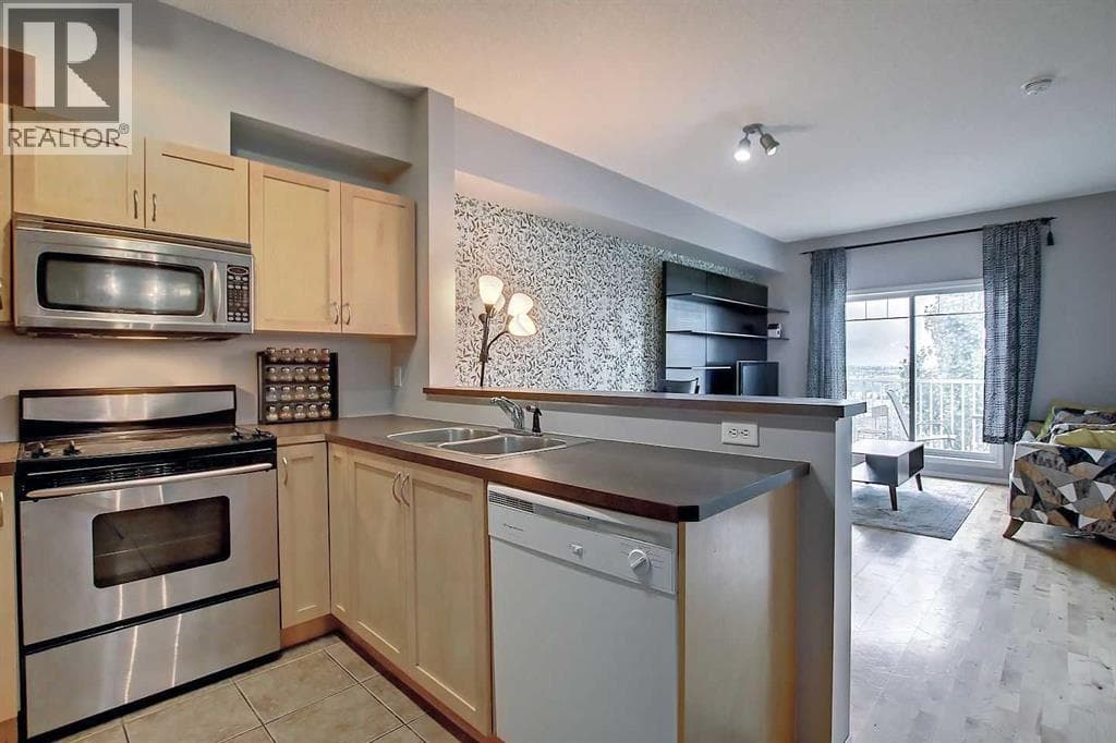 1 bed 1 bath single family at 9303, 70 Panamount Drive NW — $234,900