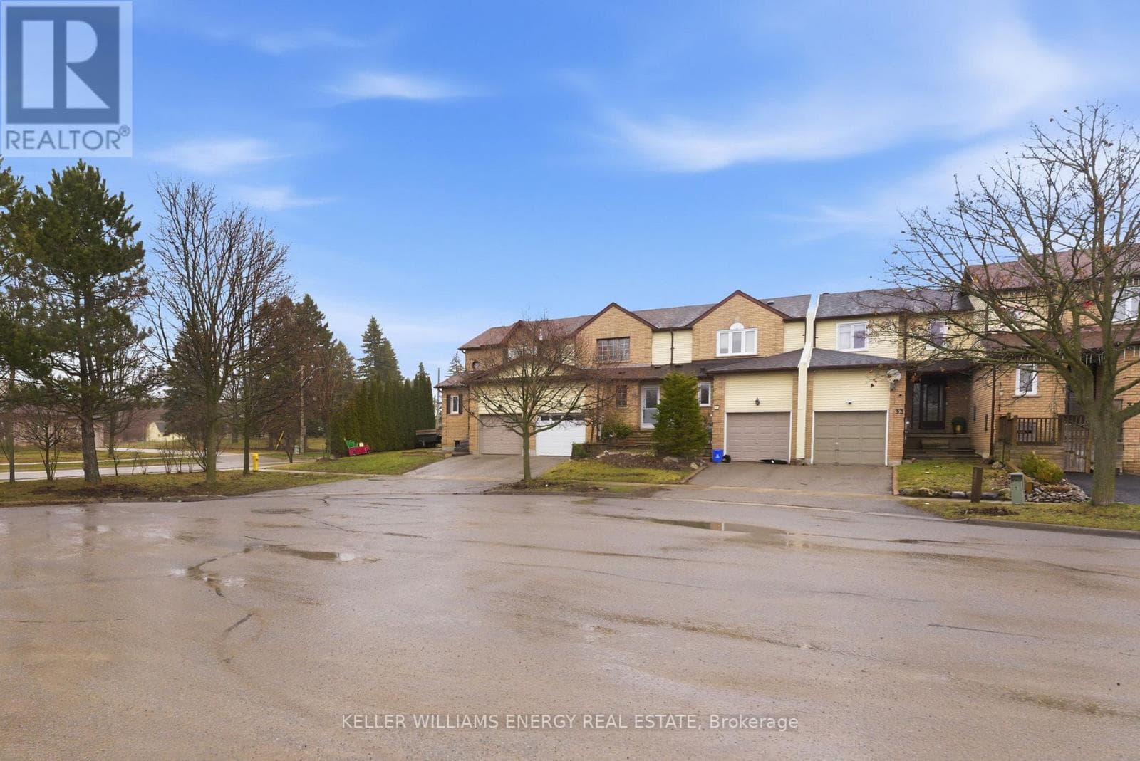 37 MOULTON COURT photo 2