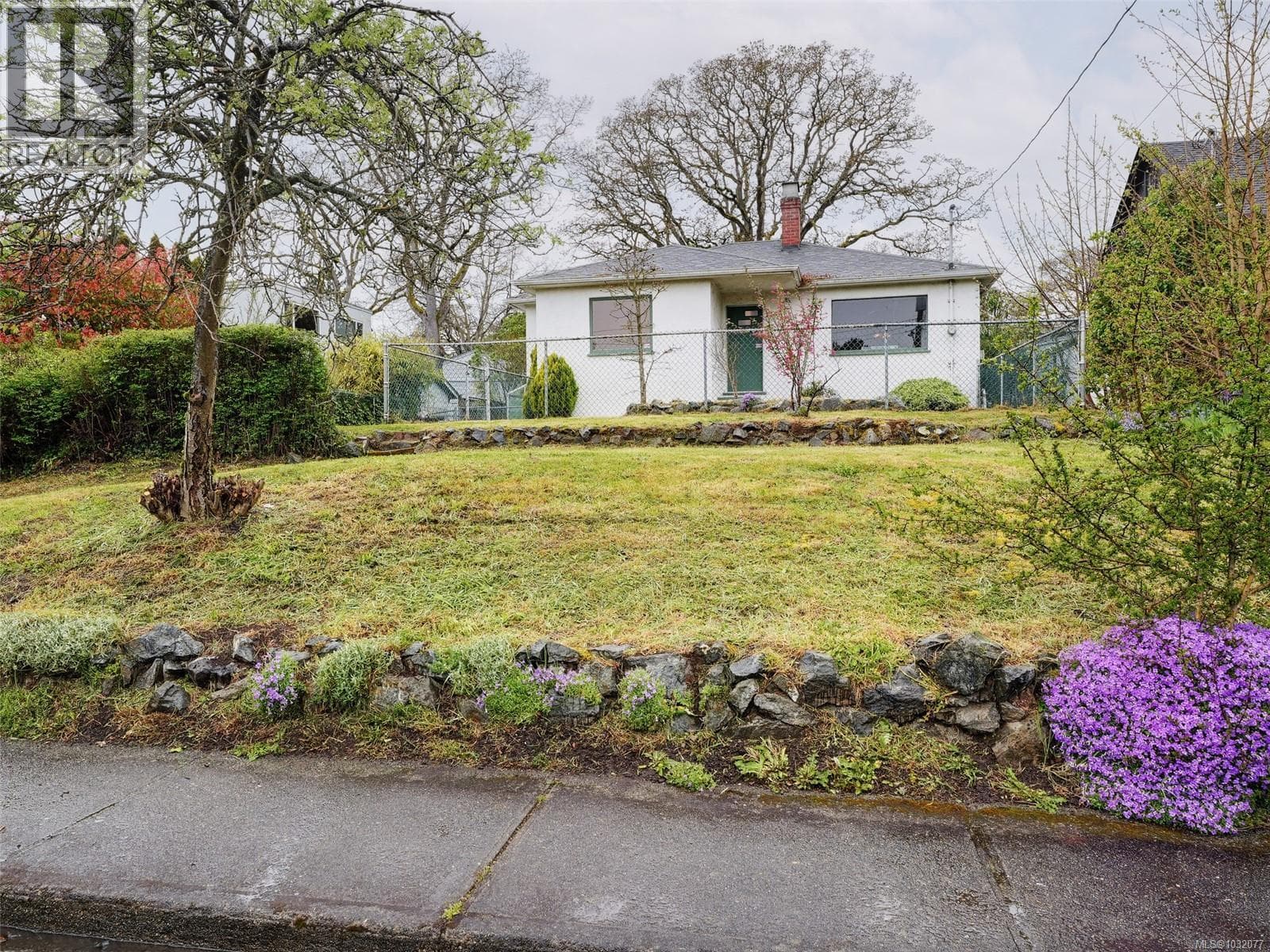 2 bed 1 bath single family at 2522 Vancouver St — $875,000