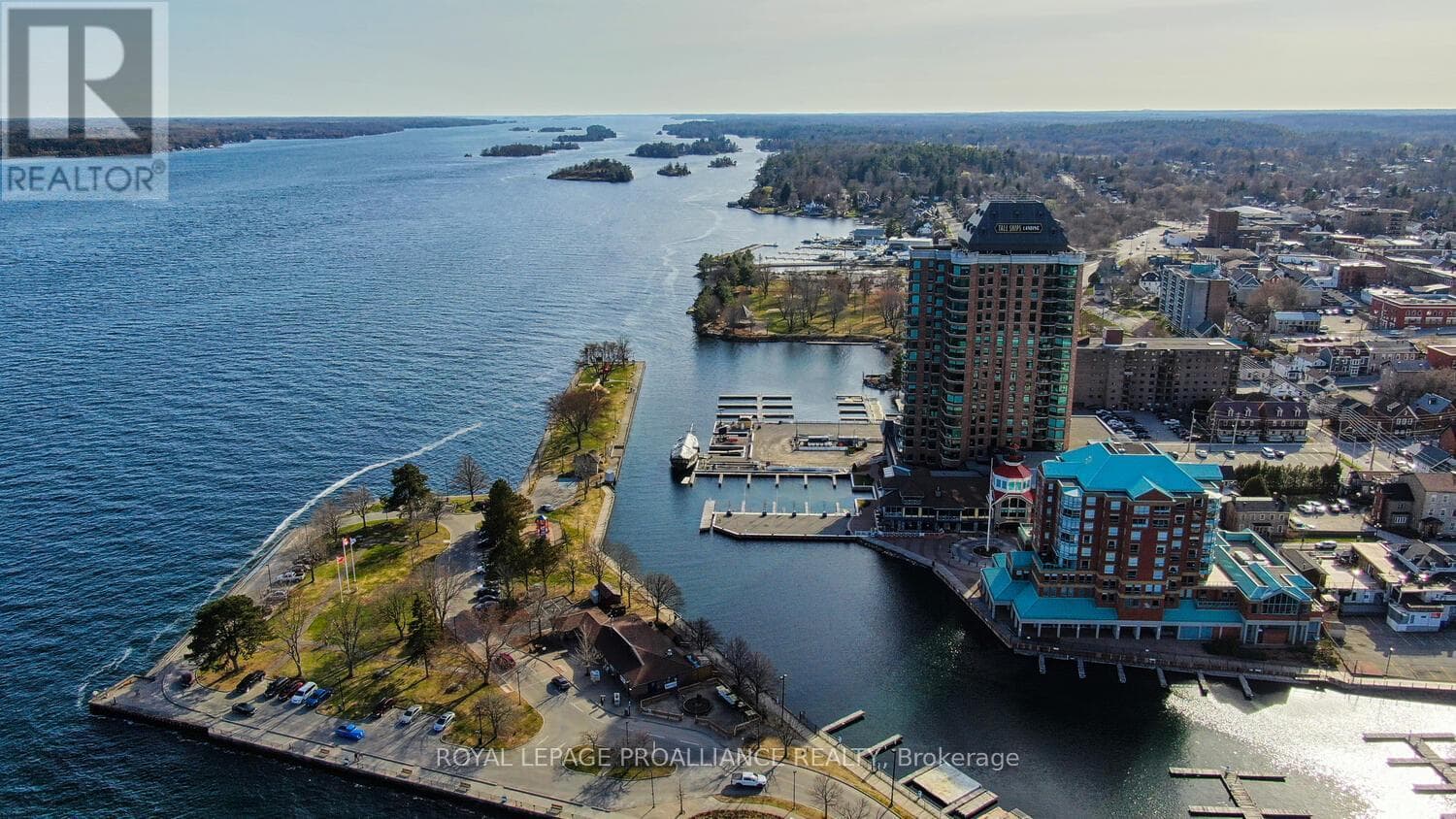 1 bed 2 bath single family at 1004 - 15 ST ANDREW STREET — $662,900