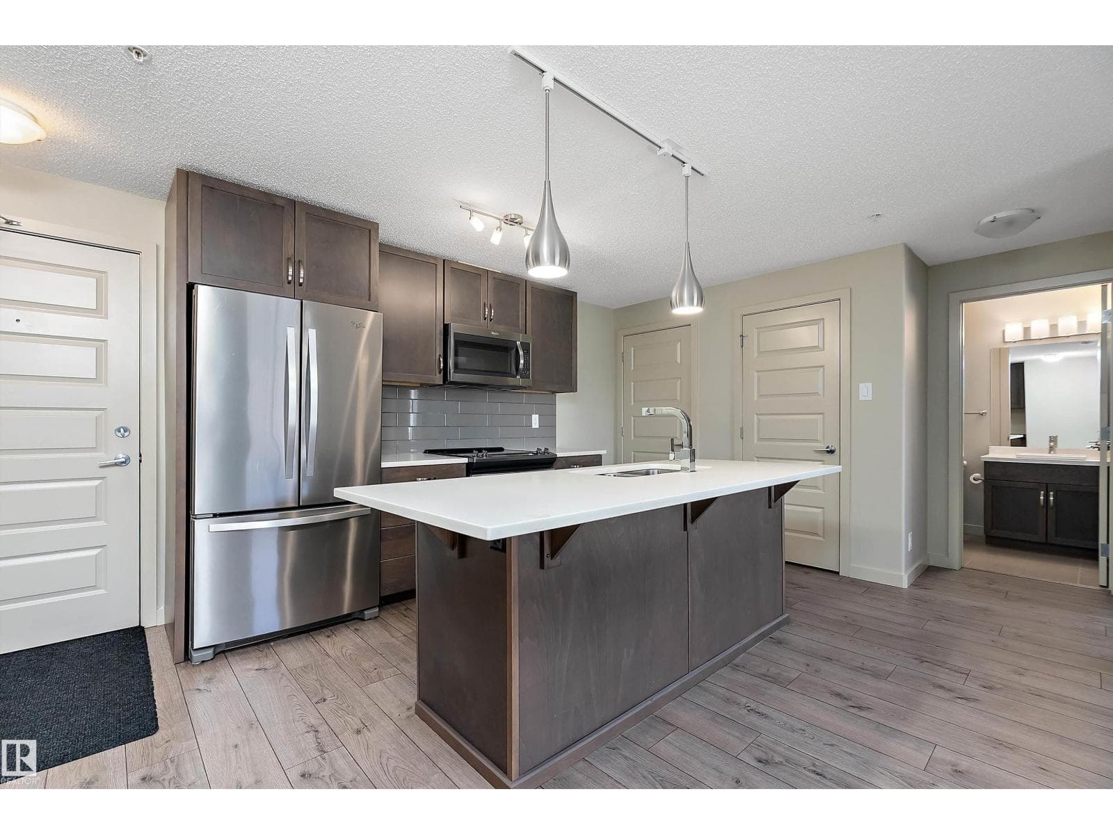 #309 4008 SAVARYN DR SW photo 4