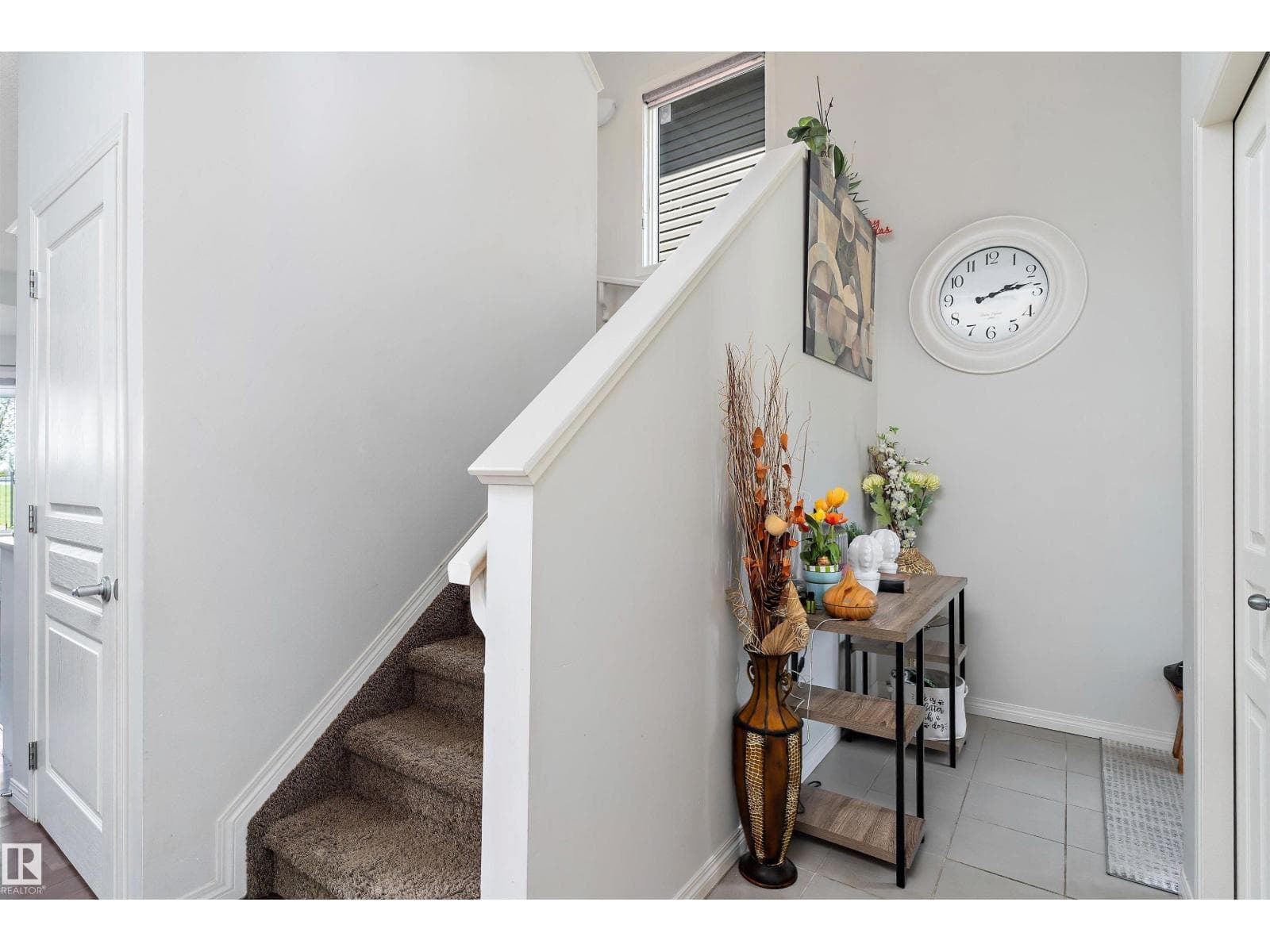 6934 19A AV SW photo 2