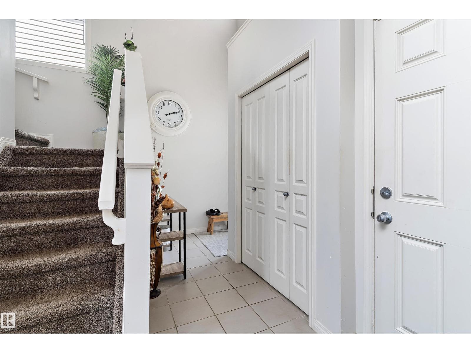 6934 19A AV SW photo 3