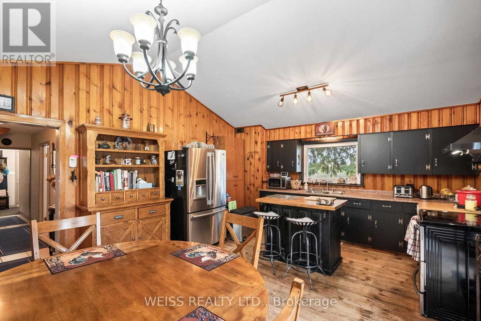 772 TOWNLINE ROAD W photo 8