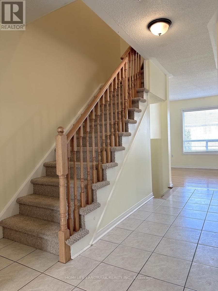 24 CRITTENDEN DRIVE photo 5