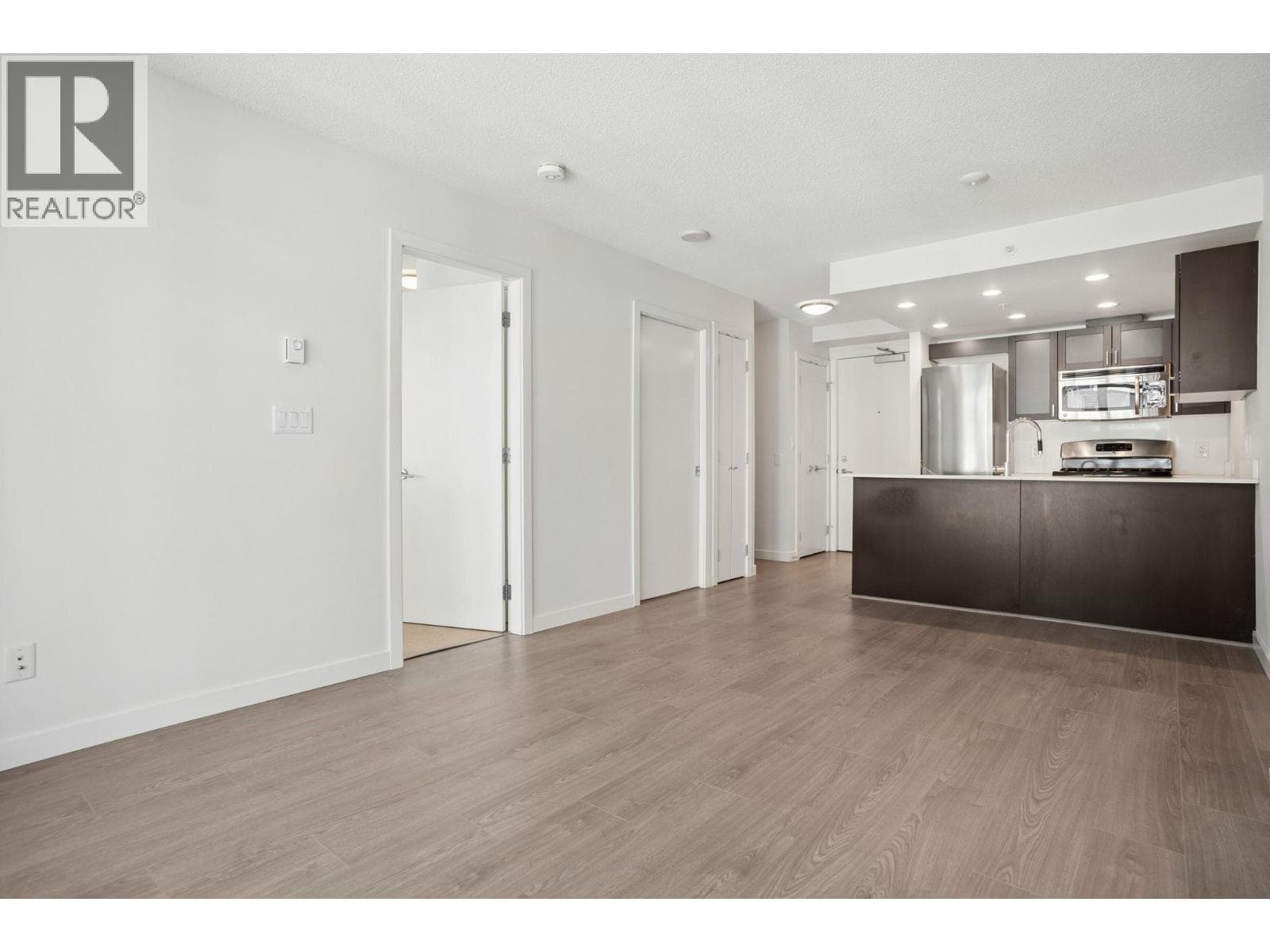 206 4815 ELDORADO MEWS photo 4