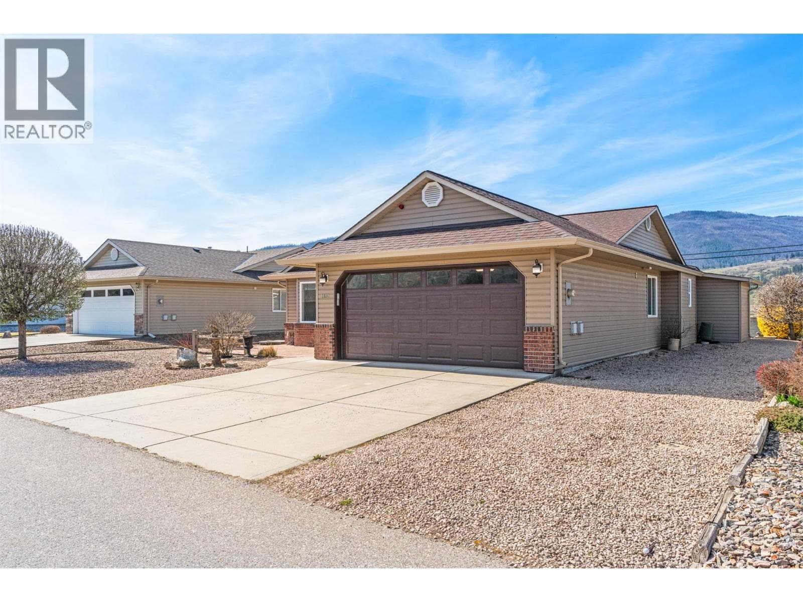 1131 1 Street N photo 5