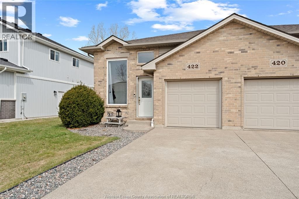 422 ROSEWOOD DRIVE photo 3